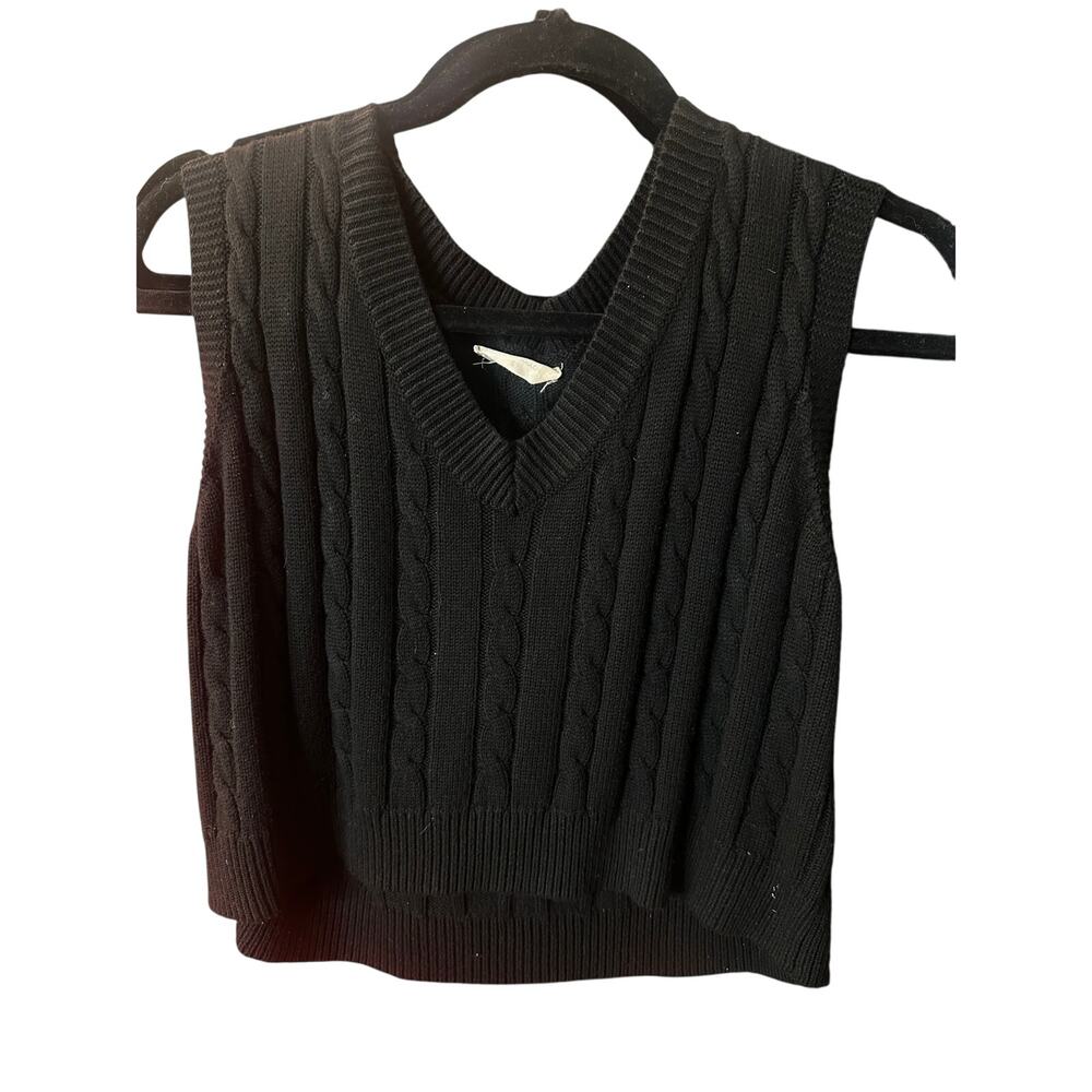 Altered State Wool Blend Sz S M black cable knit sleeveless V neck sweater crop